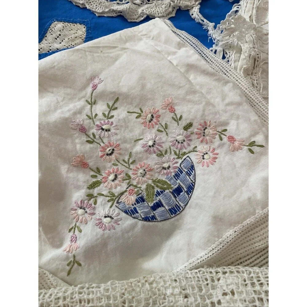 Vintage Cutter Linens Tablecloths, Runners, Doilies For Crafts Embroidered